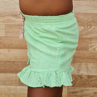 SHORT GIRL
