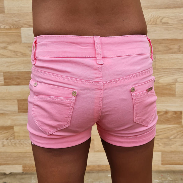 SHORT GIRL